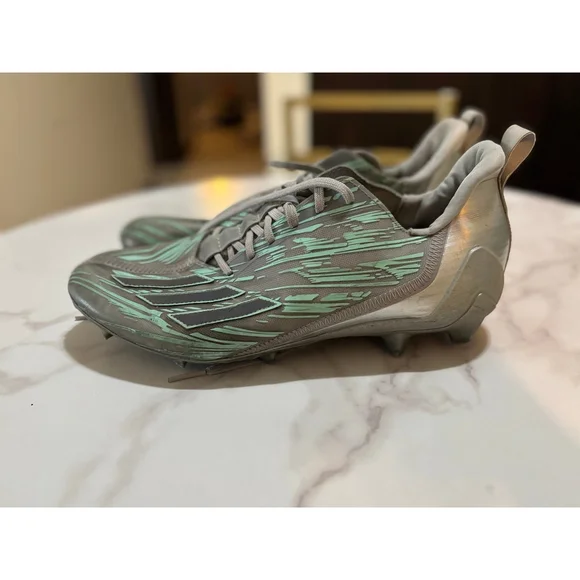 Adidas cleats - Picture 3 of 6